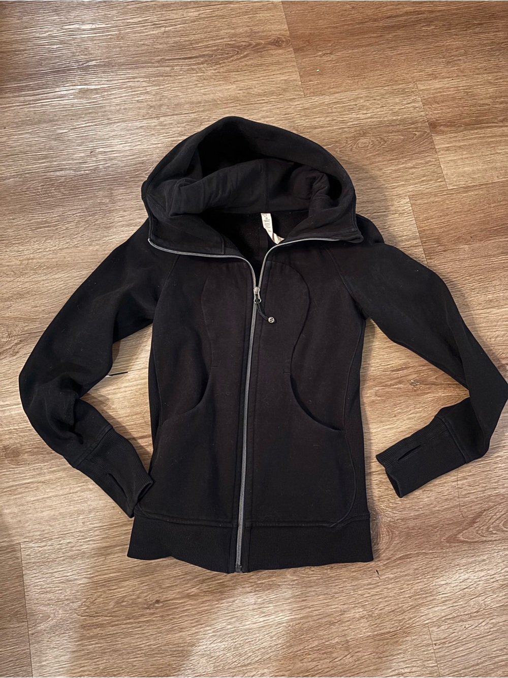 Lululemon Athletica - Scuba
Full-Zip Hoodie - Black - Size 2